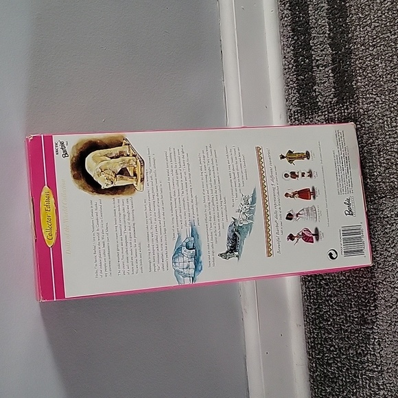 Artic Barbie - Picture 4 of 9